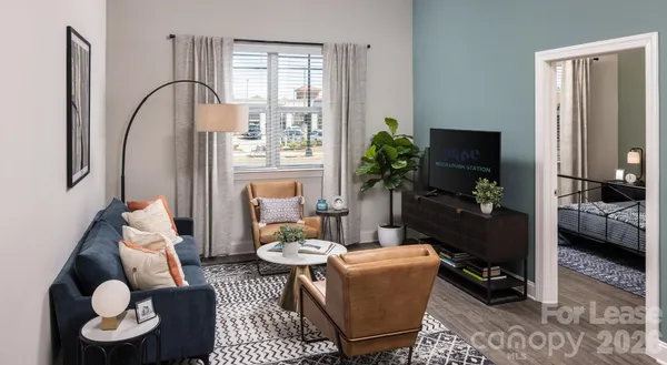 $1,370 | 8424 North Tryon Street, Unit A2, Charlotte, NC 28262