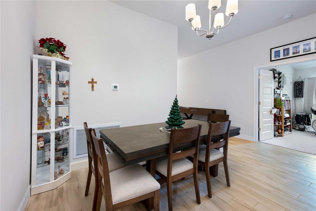 13019 Ogden Glade Road Dade City, FL 33525 - Photo 5 of 33