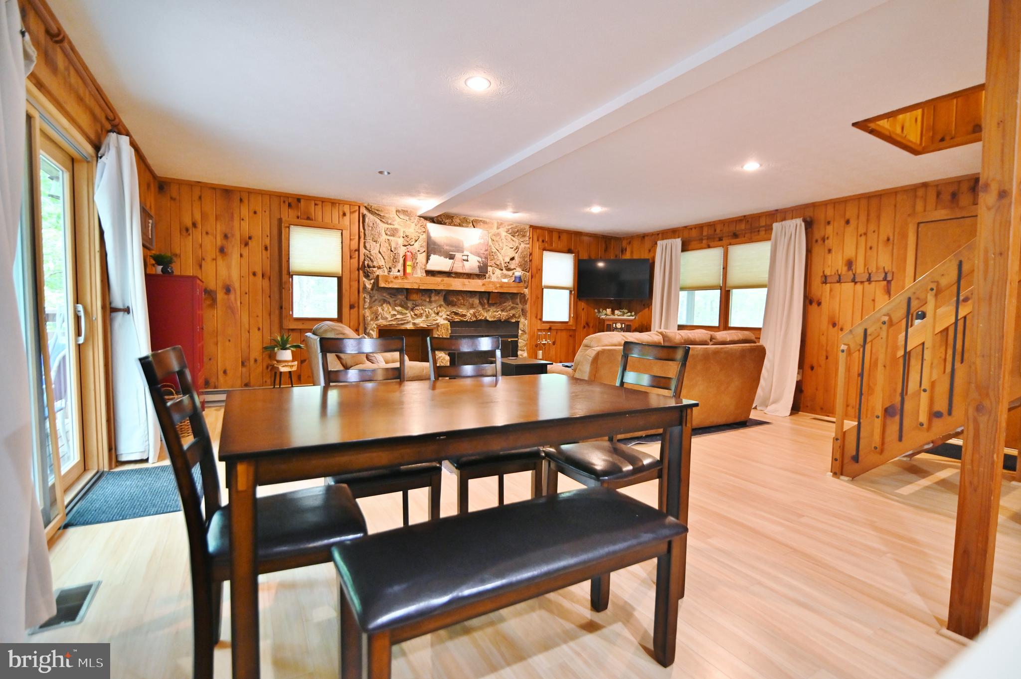 55 Morrie Drive Basye, VA 22810 - Photo 17 of 44 Dining Area
