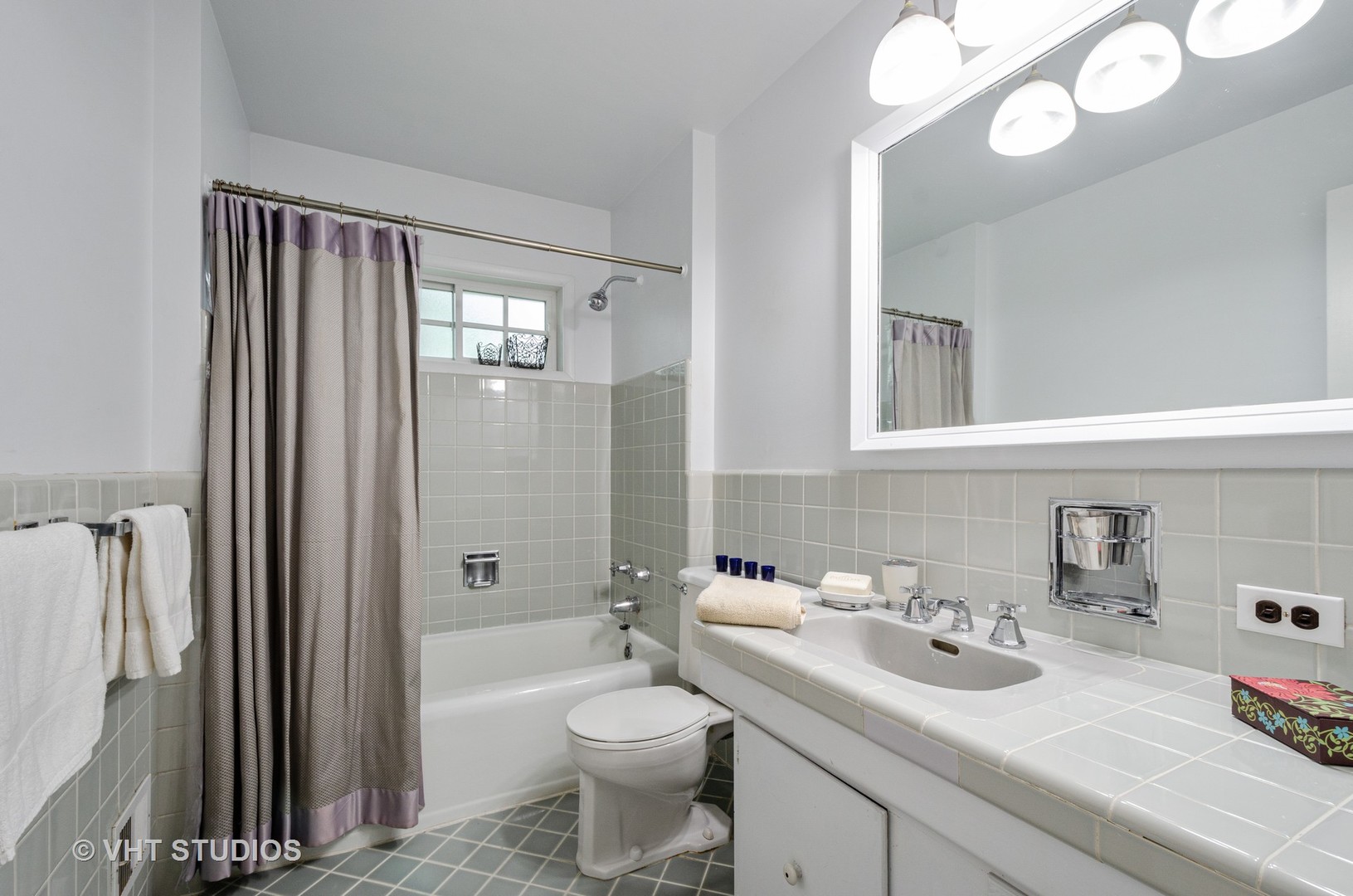 90 Warwick Road Winnetka, IL 60093 - Photo 8 of 12