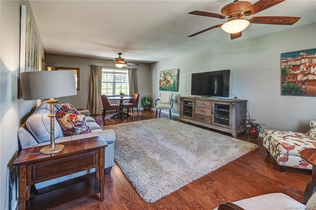 519 Dana Road Hendersonville, NC 28792 - Photo 11 of 25 Gallery Image 11