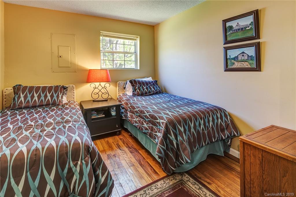 519 Dana Road Hendersonville, NC 28792 - Photo 18 of 25 Gallery Image 18