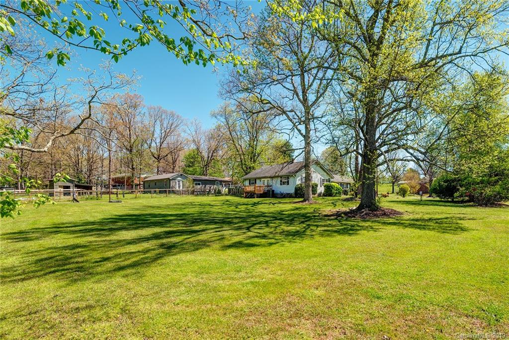 519 Dana Road Hendersonville, NC 28792 - Photo 22 of 25 Gallery Image 22