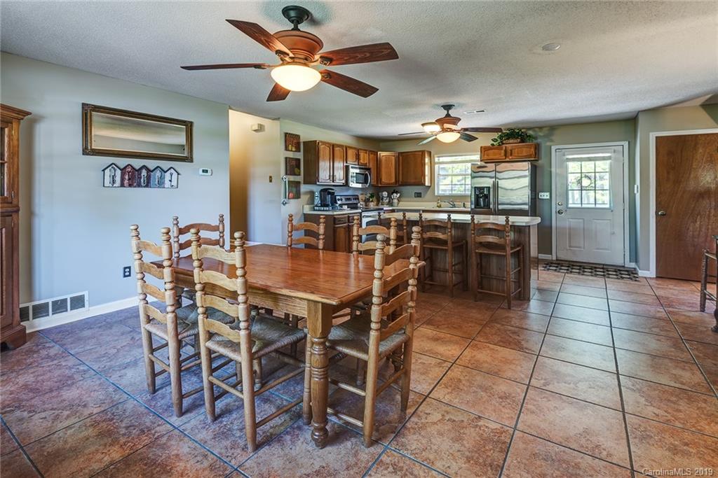 519 Dana Road Hendersonville, NC 28792 - Photo 4 of 25 Gallery Image 4