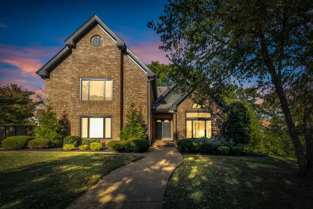 $1,097,499 | 102 Chuzzlewit Down, Brentwood, TN 37027