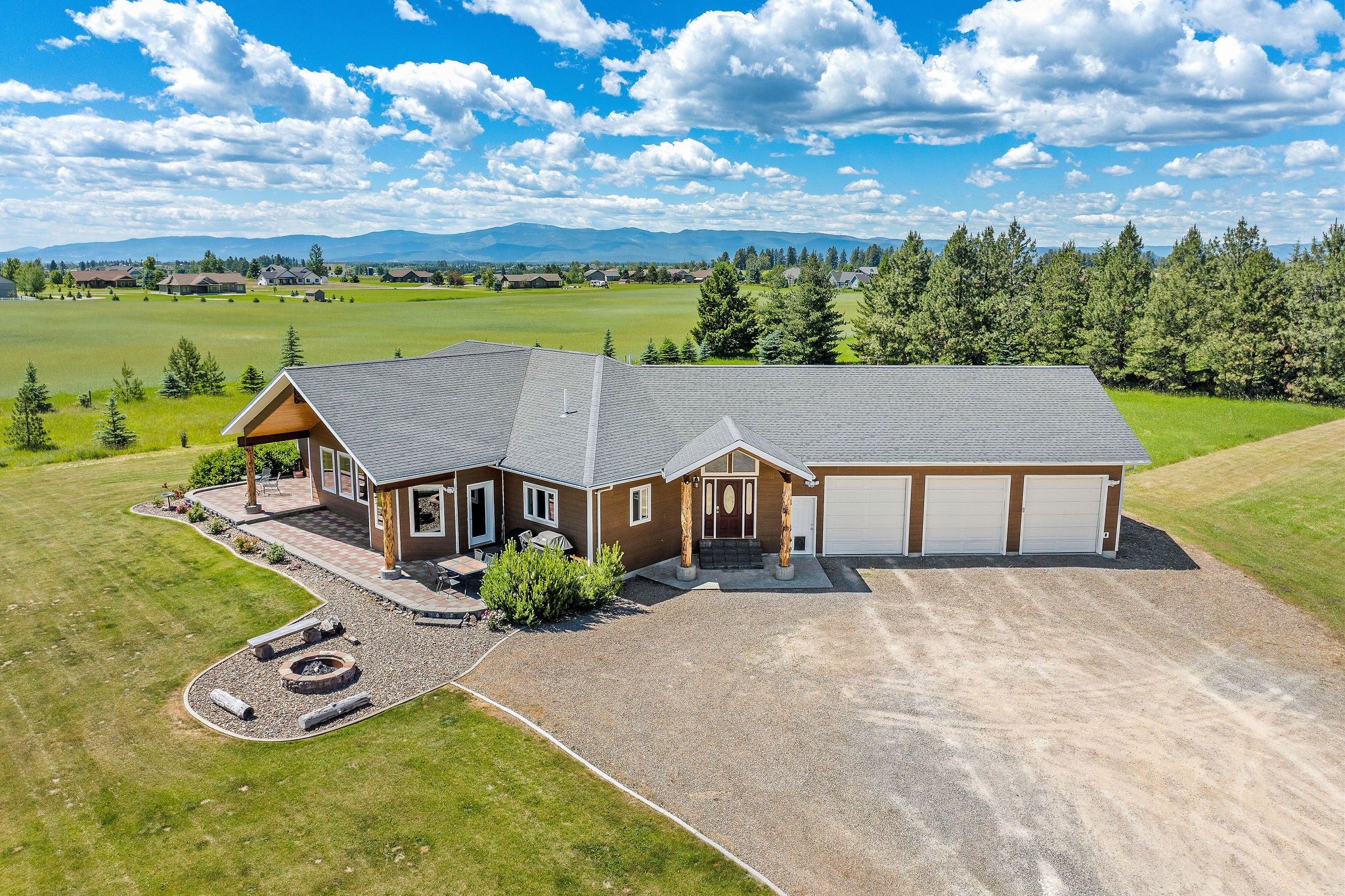 44 Playa Grande Road Kalispell, MT 59901 - Photo 2 of 76 Gallery Image 2
