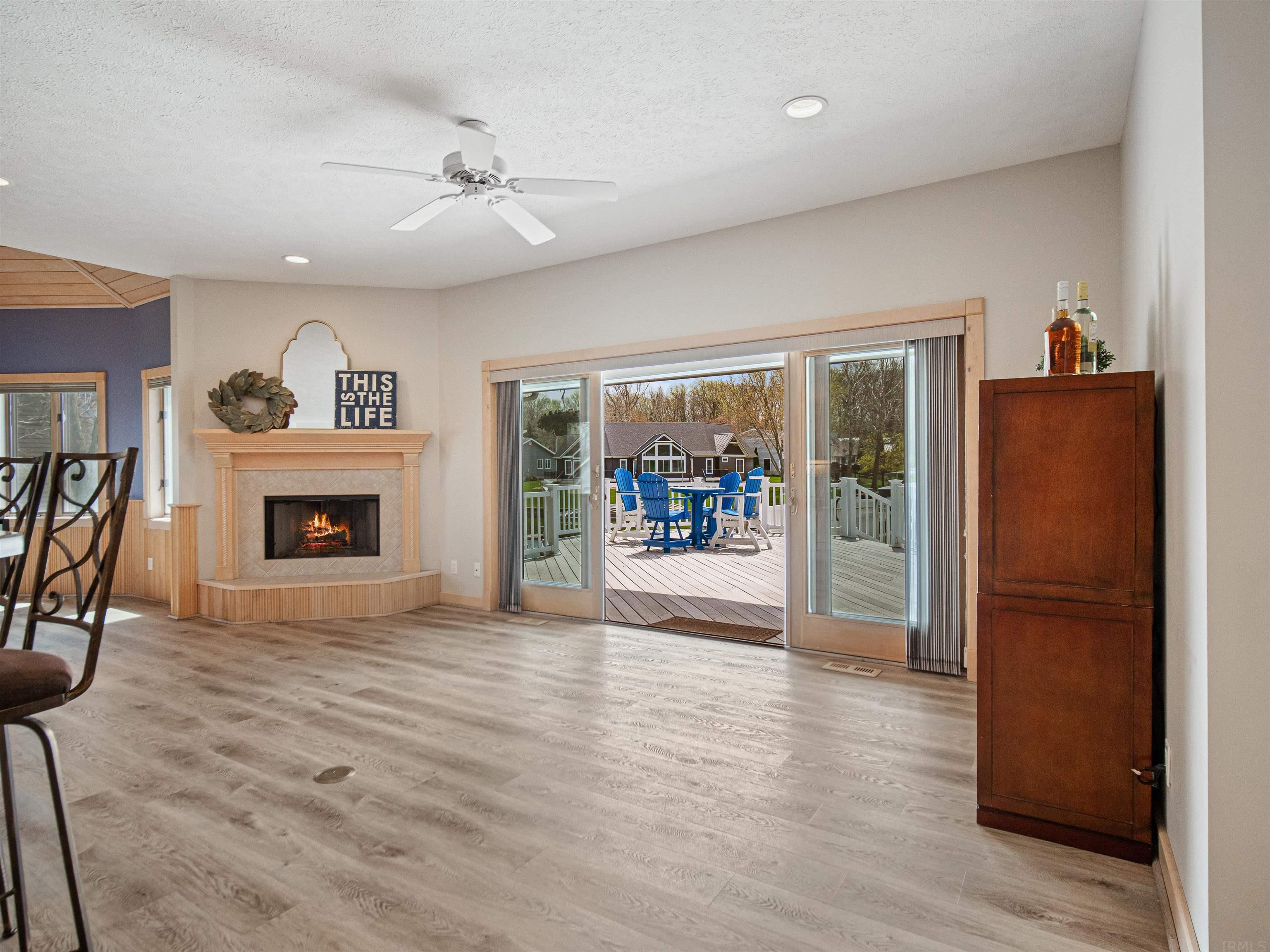 8055 East North Road Syracuse, IN 46567 - Photo 8 of 36 Gallery Image 8