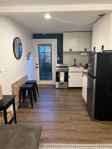 $2,950 | 825 West Pedregosa Street, Unit ADU, Santa Barbara, CA 93101