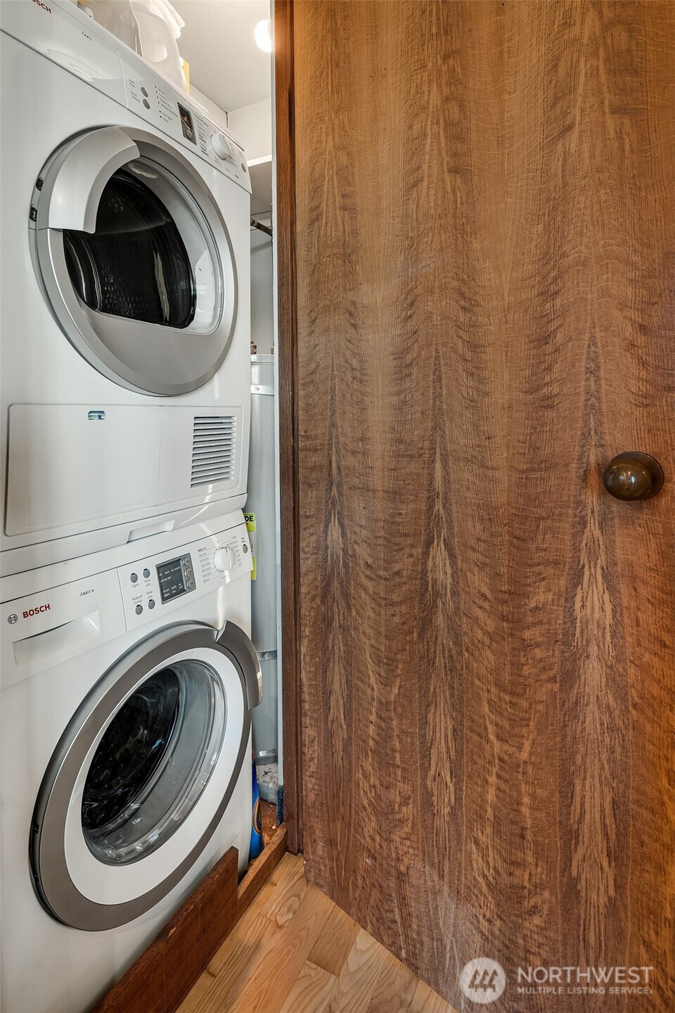 87 Virginia Street, Unit 8 Seattle, WA 98101 - Photo 22 of 34 a utility room with dryer and washer