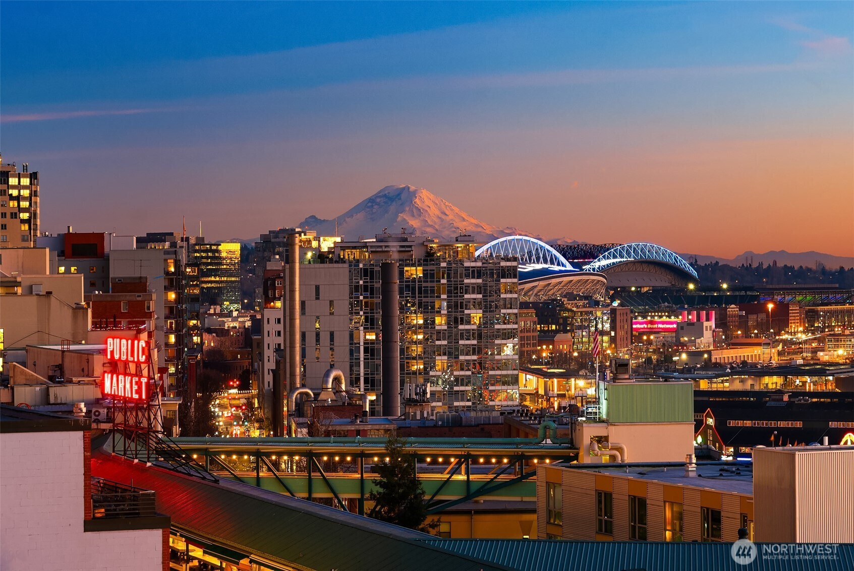 87 Virginia Street, Unit 8 Seattle, WA 98101 - Photo 23 of 34 a city view