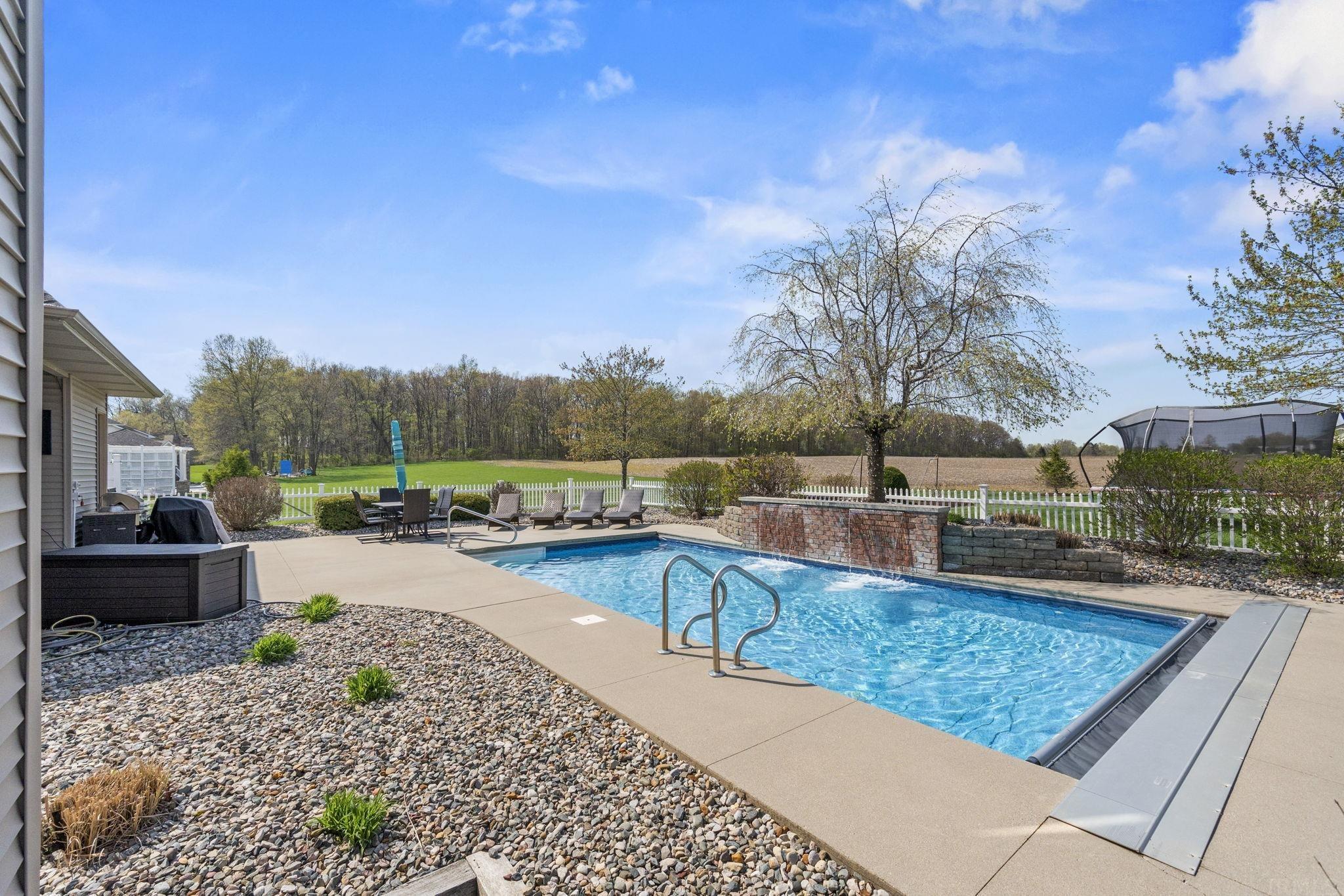 14235 Pulver Road Fort Wayne, IN 46845 - Photo 13 of 36