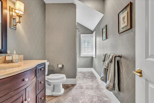 $2,995,000 | 70 E Simons Road, Mashpee, MA 02649