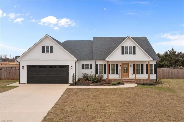 $399,500 | 2141 Cherry Grove Road, Yanceyville, NC 27379
