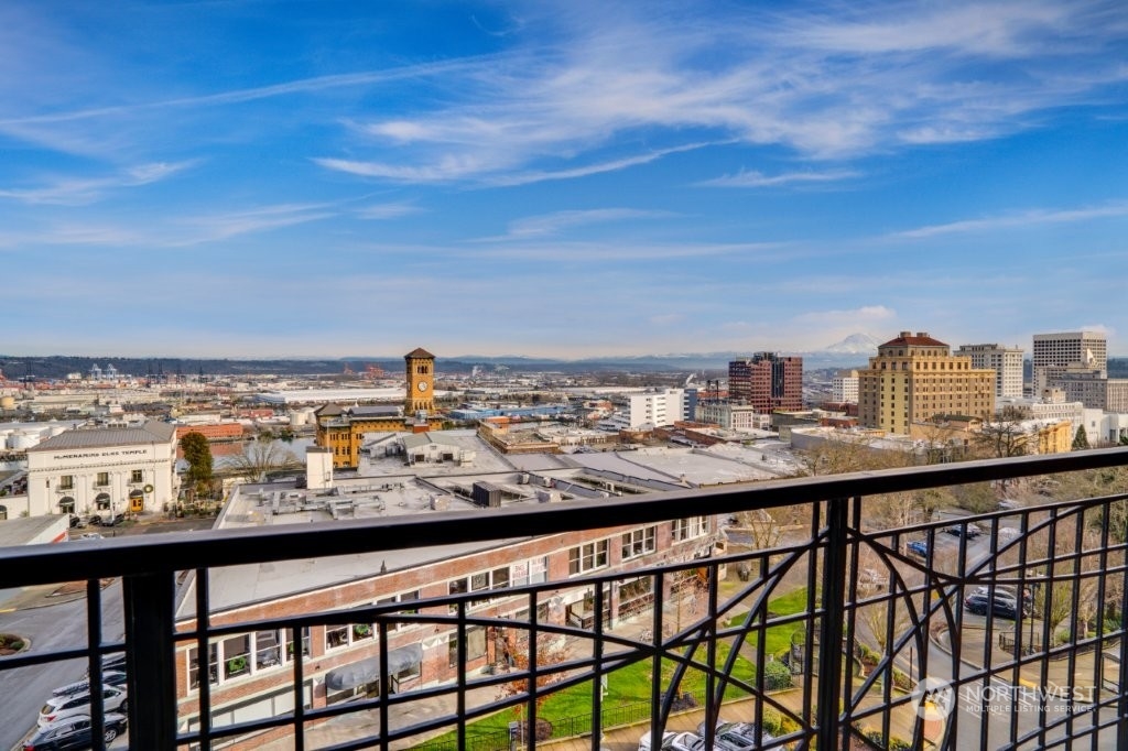 708 Market Street, Unit 705 Tacoma, WA 98402 - Photo 33 of 39