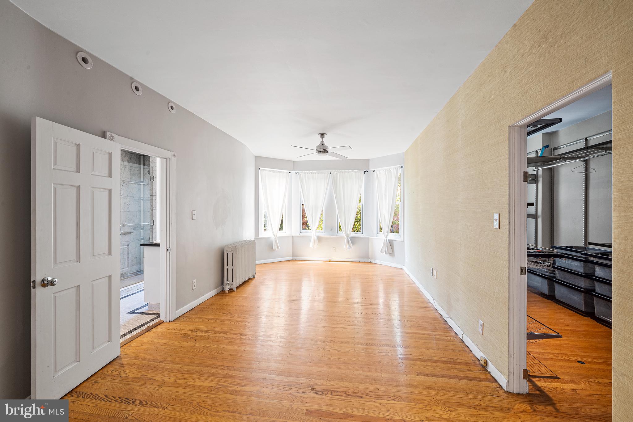 231 Pine Street, Unit 2 Philadelphia, PA 19106 - Photo 12 of 23 a view of an entryway