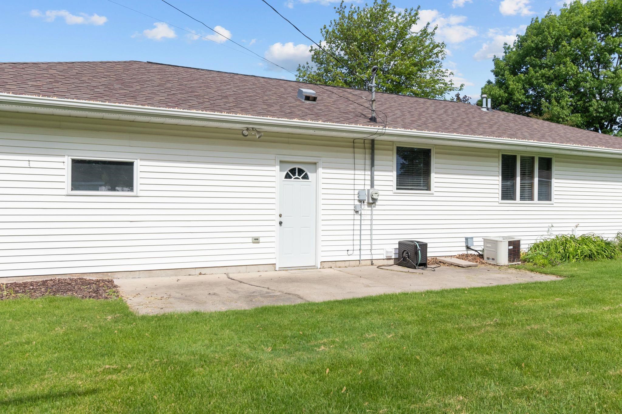3300 North Lawe Street Appleton, WI 54911 - Photo 31 of 43