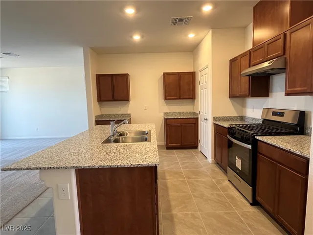 $2,350 | 9110 Nostrand Avenue, Las Vegas, NV 89148