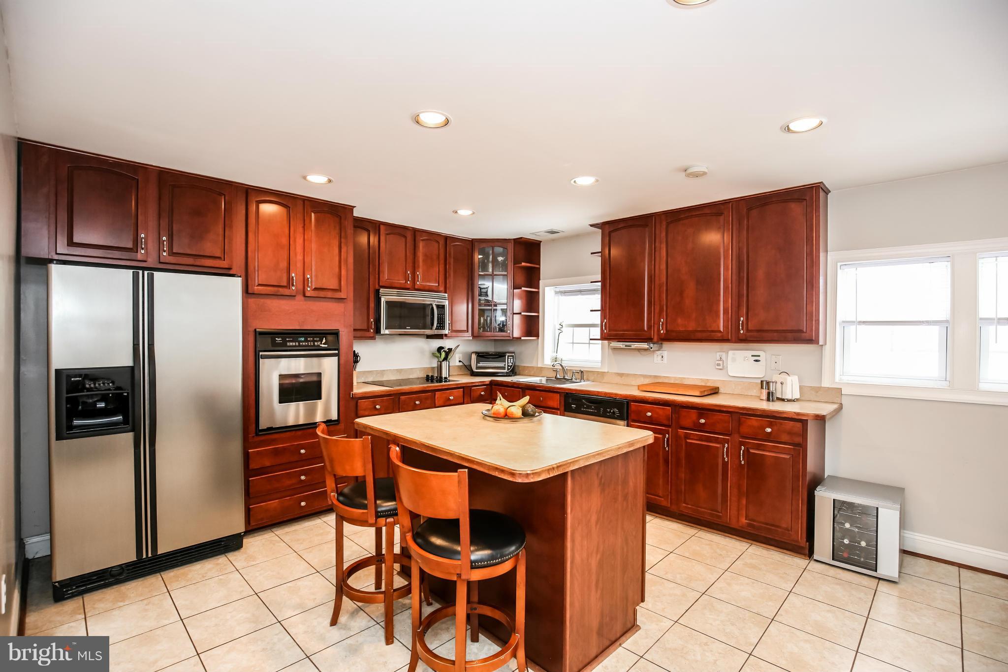 10711 Seven Locks Road Potomac, MD 20854 - Photo 8 of 30 Kitchen