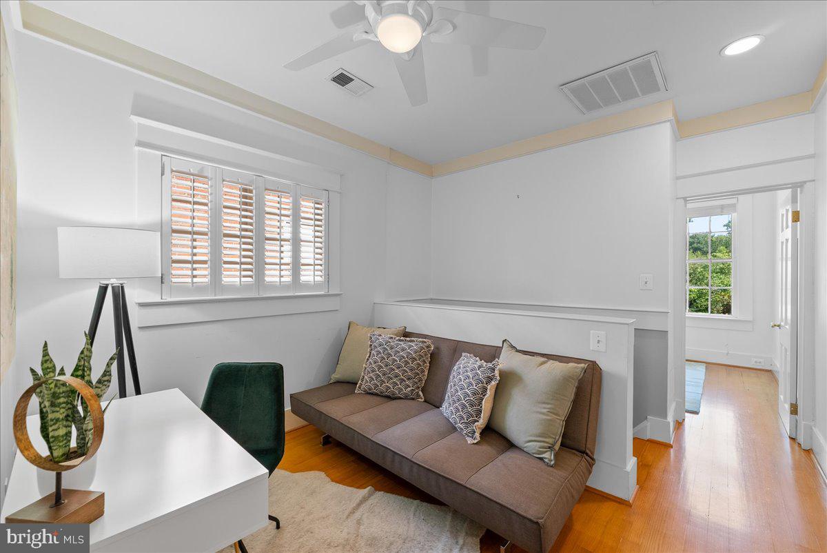 3326 Volta Place Northwest Washington, DC 20007 - Photo 20 of 24