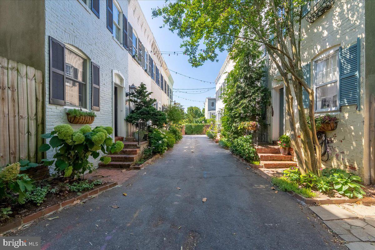 3326 Volta Place Northwest Washington, DC 20007 - Photo 24 of 24