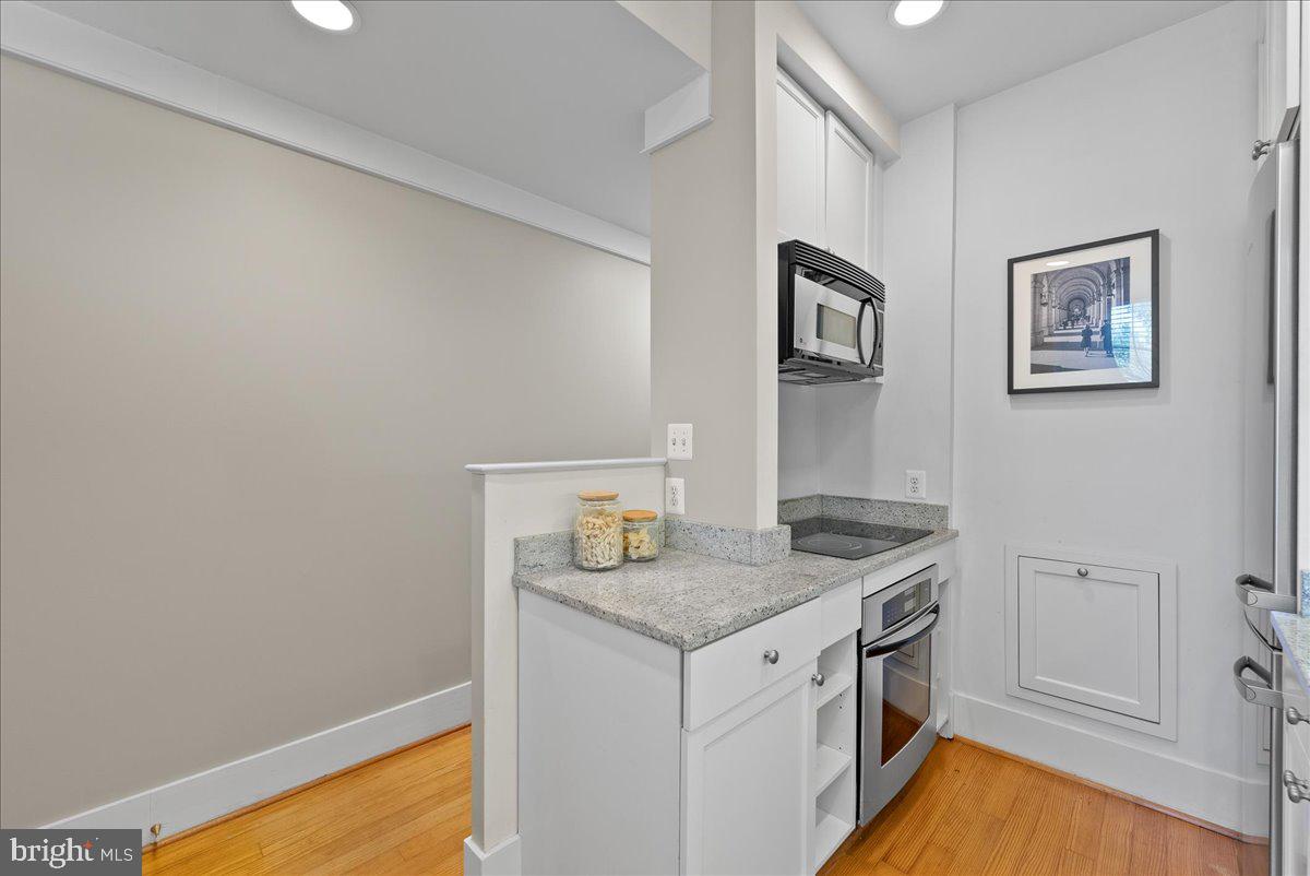 3326 Volta Place Northwest Washington, DC 20007 - Photo 4 of 24