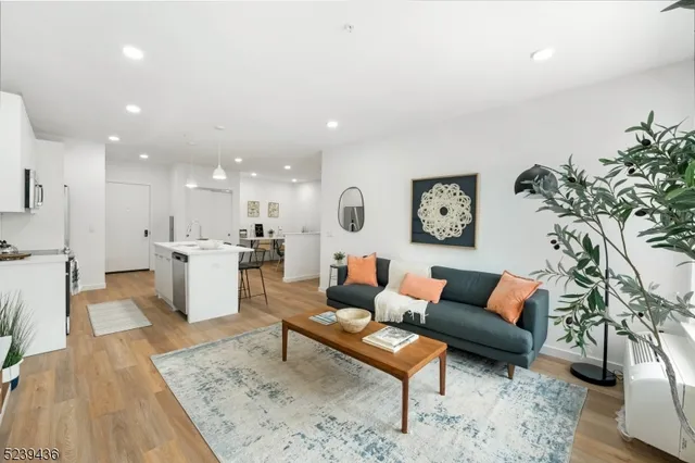 $3,250 | 803 South Avenue, Unit 503, Plainfield, NJ 07062