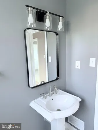 $3,500 | 4105 Knowles Avenue, Kensington, MD 20895