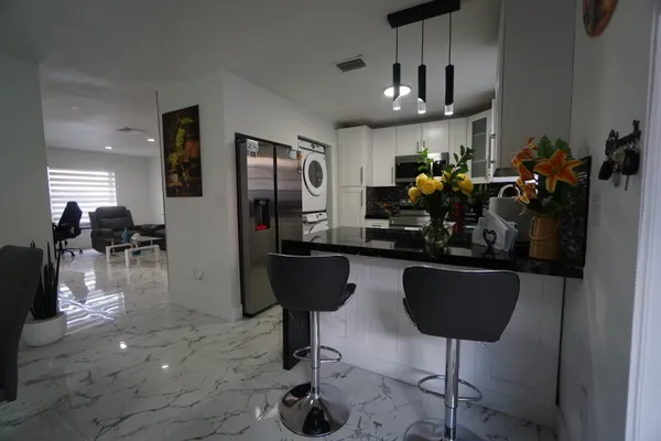 $420,000 | 1765 West 41st Street, Unit 2D, Hialeah, FL 33012