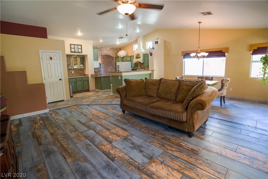 120 Ringlore Road Henderson, NV 89015 - Photo 10 of 37 Gallery Image 10