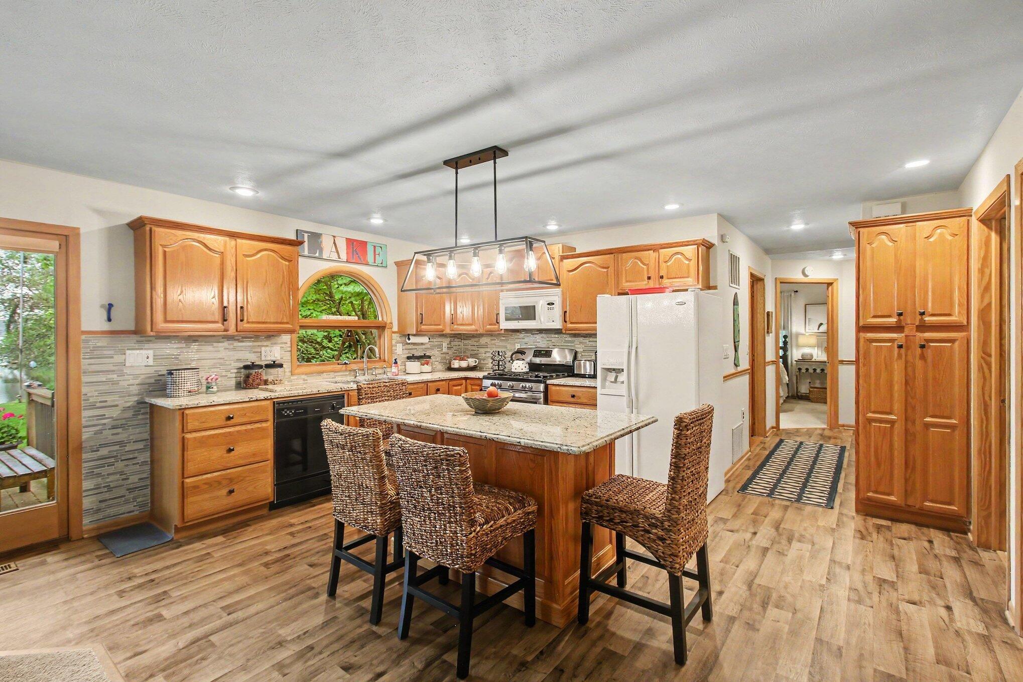 46896 Meadow Lane Decatur, MI 49045 - Photo 9 of 28 009_file_2851