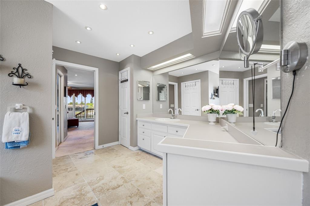 861 Symphony Isles Boulevard Apollo Beach, FL 33572 - Photo 31 of 90