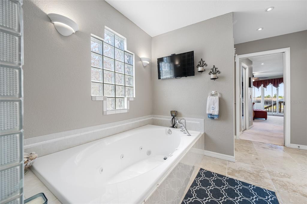 861 Symphony Isles Boulevard Apollo Beach, FL 33572 - Photo 33 of 90