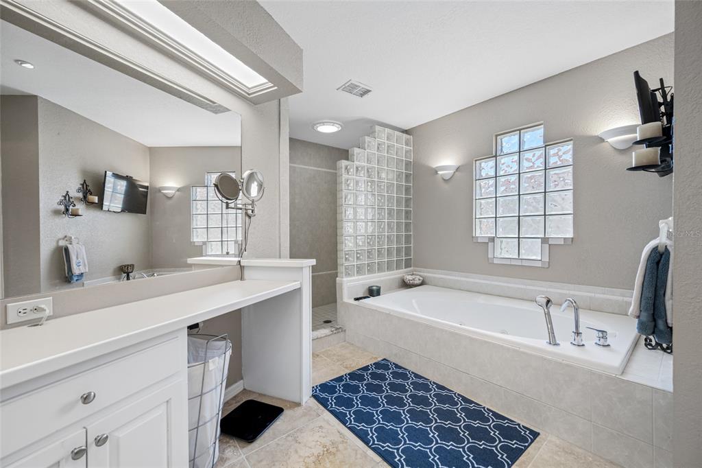 861 Symphony Isles Boulevard Apollo Beach, FL 33572 - Photo 34 of 90