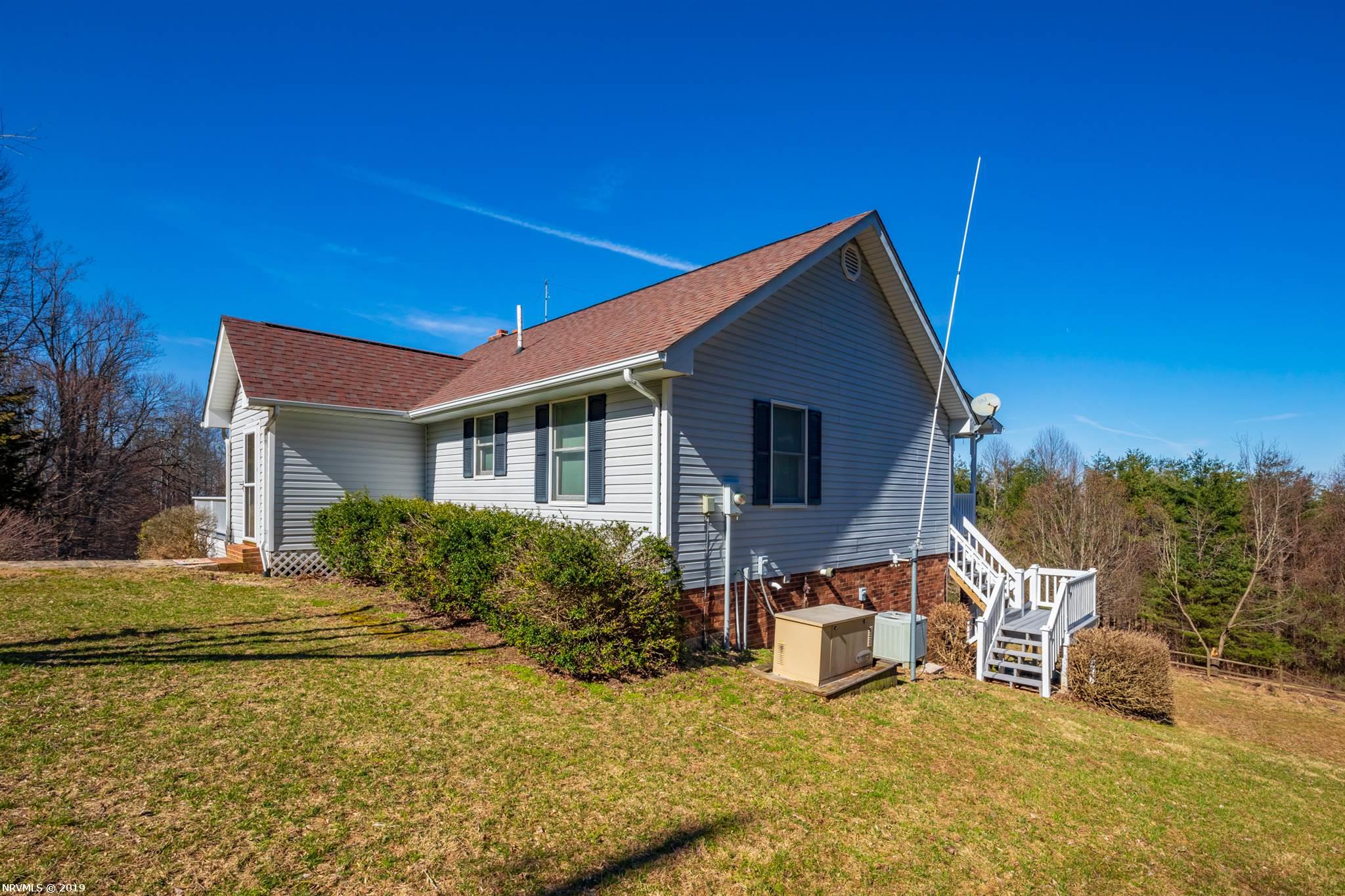 887 Colonial Road Fancy Gap, VA 24328 - Photo 6 of 105 Gallery Image 6