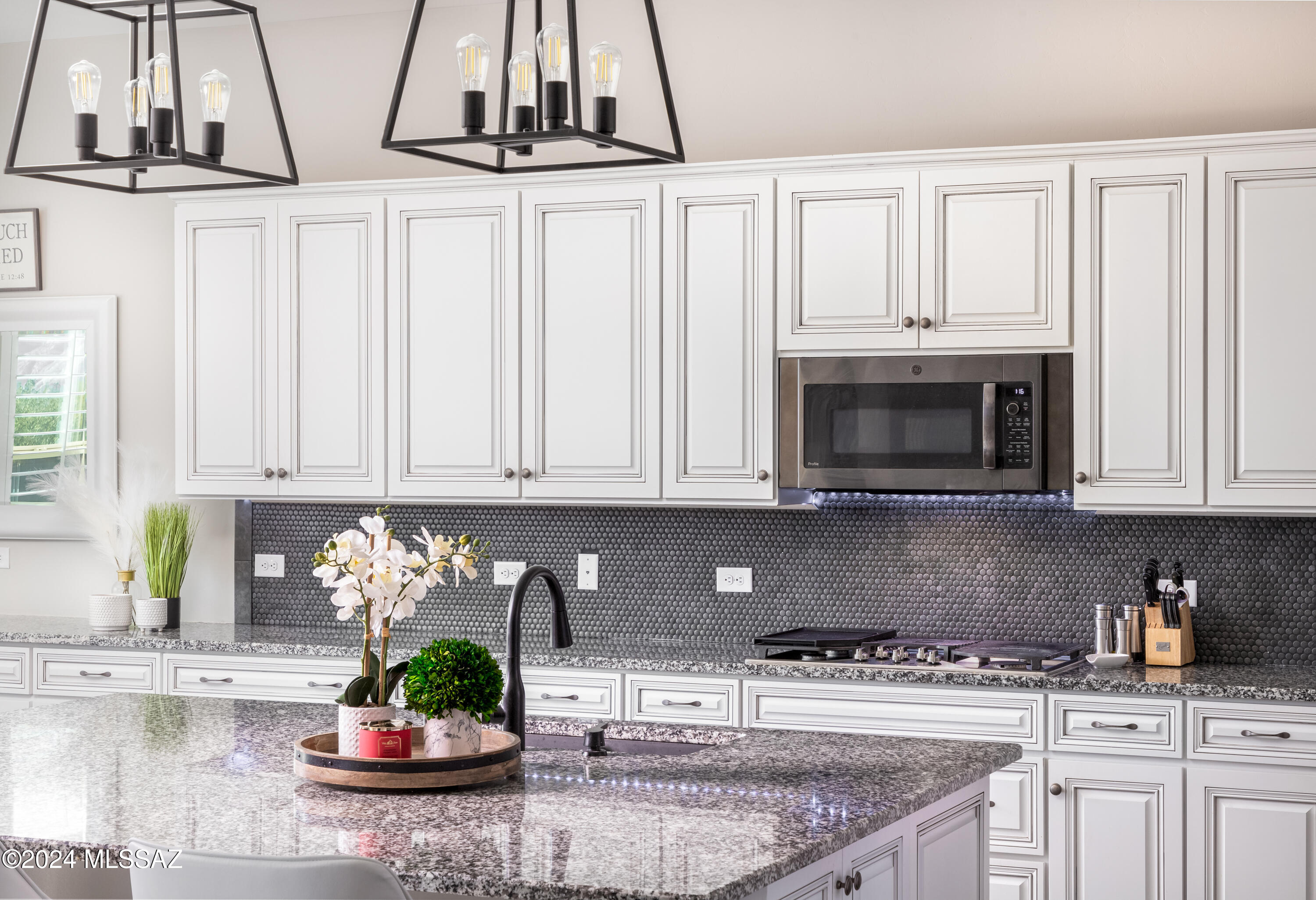 465 West Red Ribbon Lane Oro Valley, AZ 85755 - Photo 12 of 40