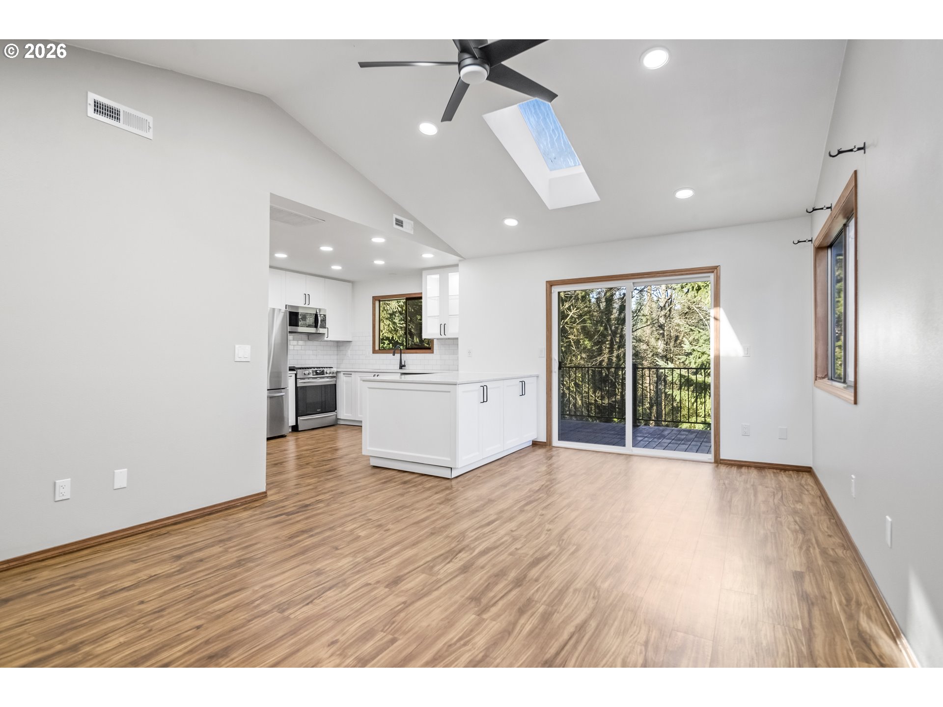 13445 Applegate Terrace Oregon City, OR 97045 - Photo 7 of 21