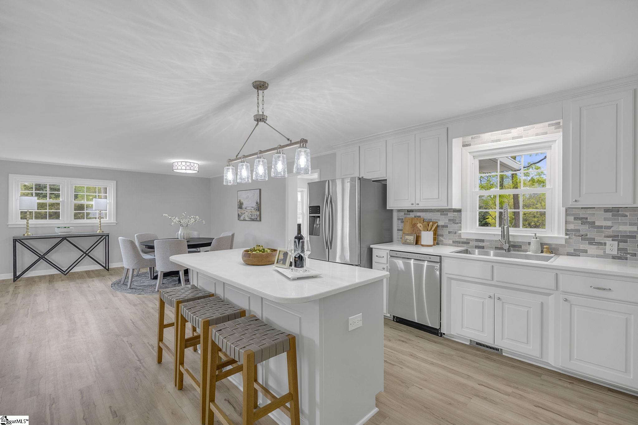 401 Central Avenue Mauldin, SC 29662 - Photo 4 of 39