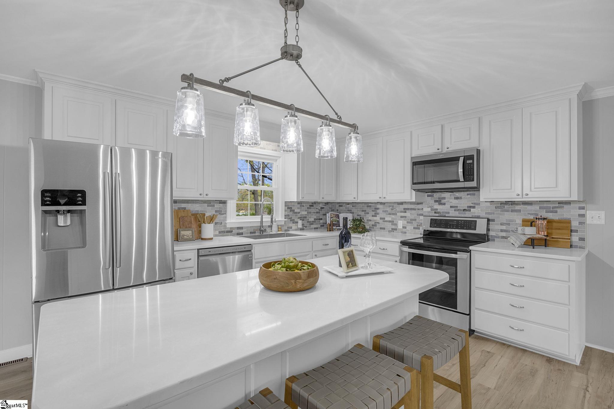 401 Central Avenue Mauldin, SC 29662 - Photo 7 of 39