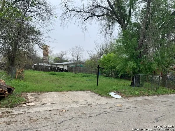$59,560 | 511 Riley Street, Seguin, TX 78155