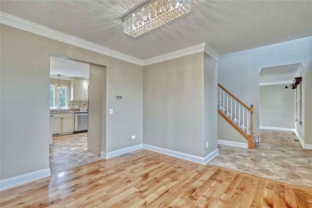 83 Derrick Drive Henrietta, NY 14586 - Photo 17 of 50