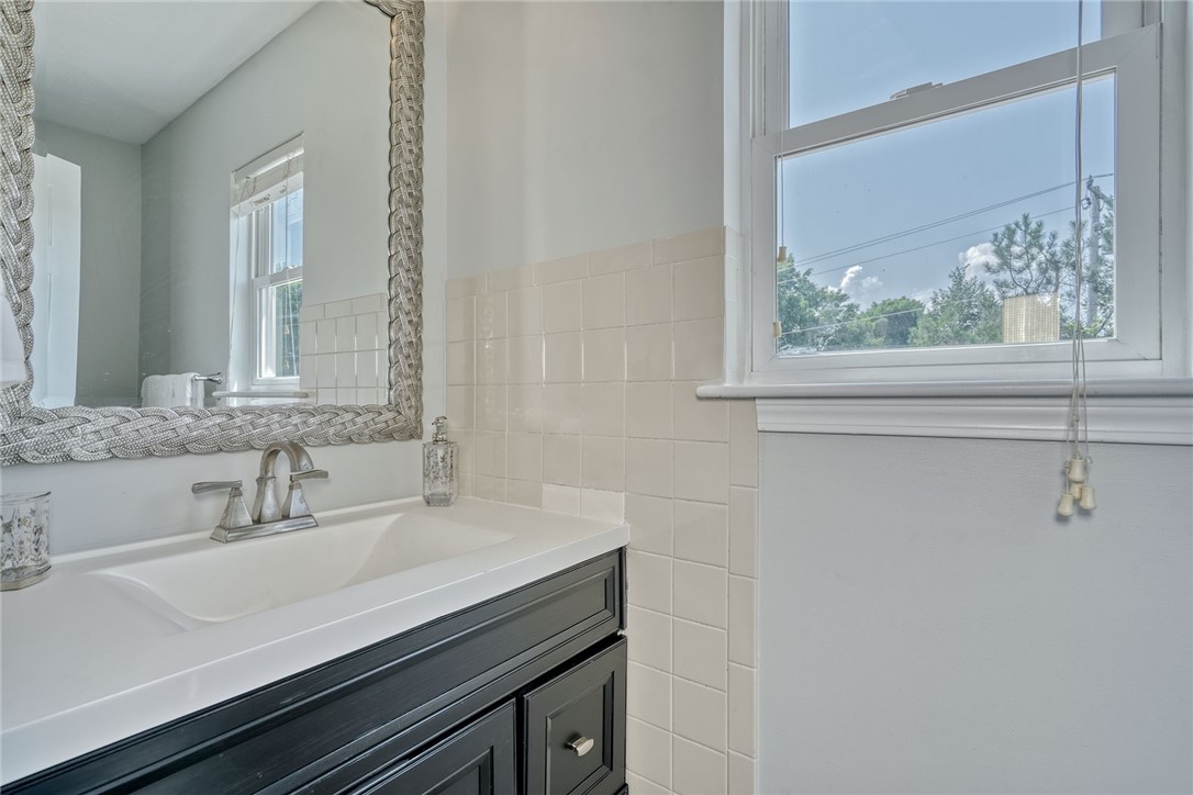 83 Derrick Drive Henrietta, NY 14586 - Photo 24 of 50 1st Floor Half Bath