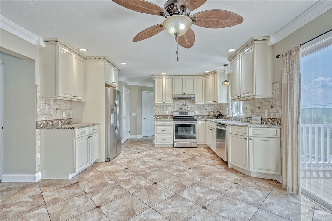 83 Derrick Drive Henrietta, NY 14586 - Photo 7 of 50