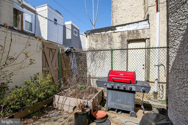 $1,895 | 1910 North Howard Street, Philadelphia, PA 19122