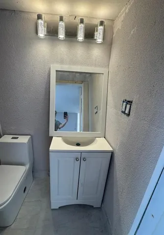 $1,400 | 6800 Northwest 39th Avenue, Unit 232, Coconut Creek, FL 33073