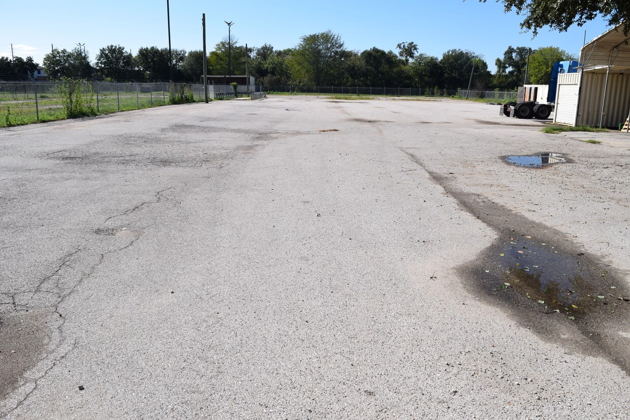 12115 West Drive Cypress, TX 77433 - Photo 2 of 10