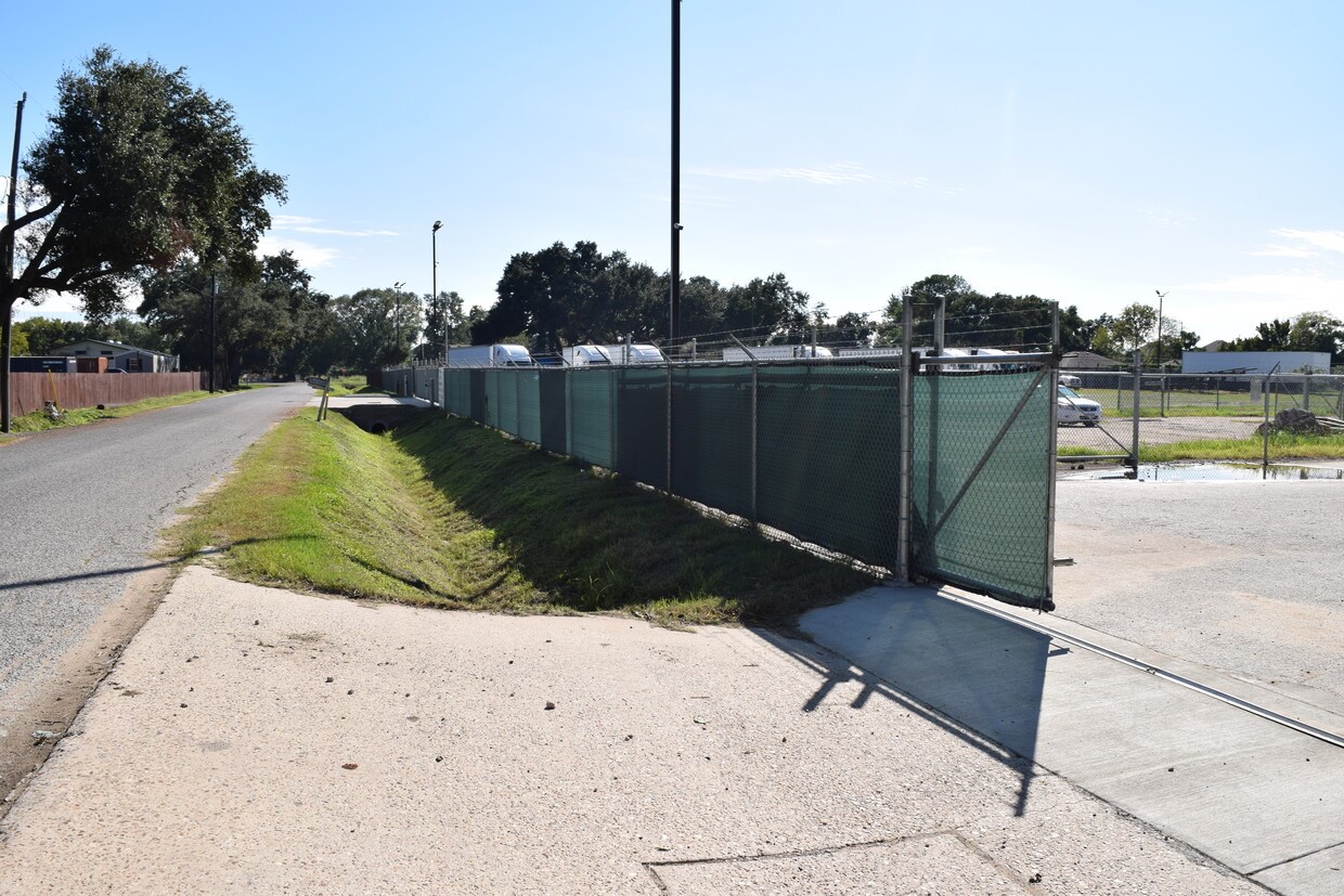 12115 West Drive Cypress, TX 77433 - Photo 4 of 10