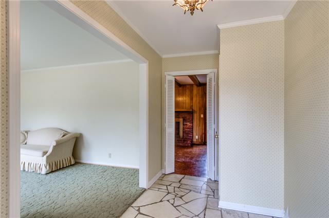5326 Overton Road Nashville, TN 37220 - Photo 2 of 20 This Home is being Sold AS-IS!