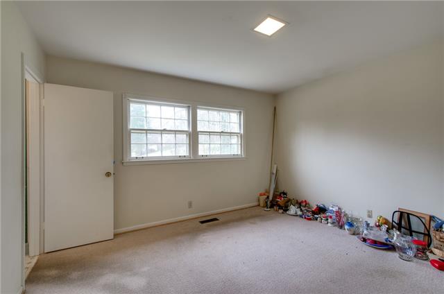5326 Overton Road Nashville, TN 37220 - Photo 6 of 20 The Master Bedroom has a Walk In Closet and a Full Bath attached!