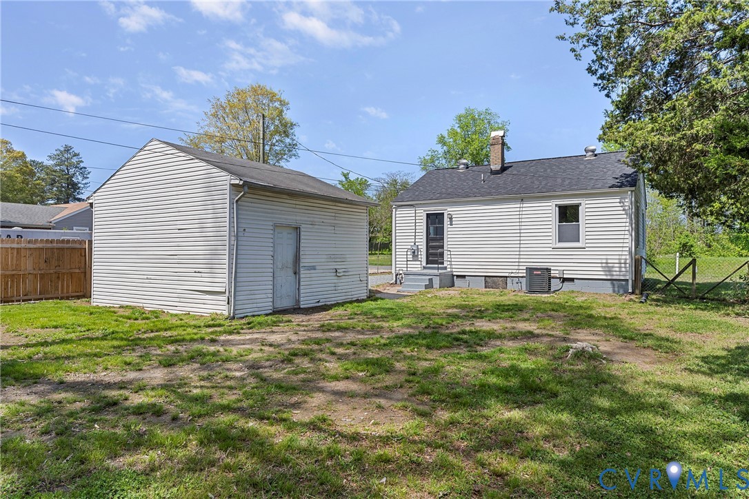 2700 Berry Road Richmond, VA 23234 - Photo 4 of 46 a house with a yard