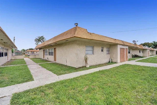 $1,450 | 5316 Northwest 24th Court, Unit 80, Lauderhill, FL 33313